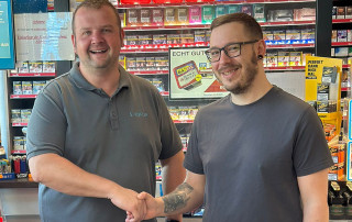Auto Kofler Neuer Mitarbeiter unserer Aral Tankstelle und Shop ist ab sofort Joshua May